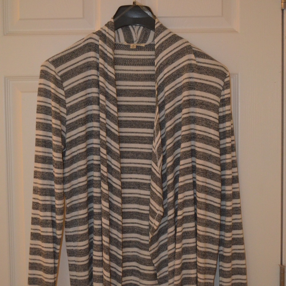 Tea n Rose black and cream striped cardigan